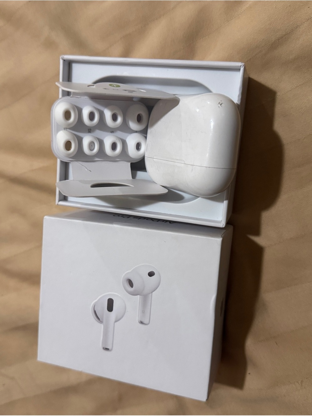 Apple White True Wireless Earbuds with Charging Case and Extra Ear Tips